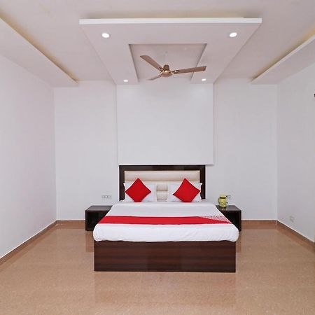 Oyo 29755 Hotel Jammu Airlines エクステリア 写真