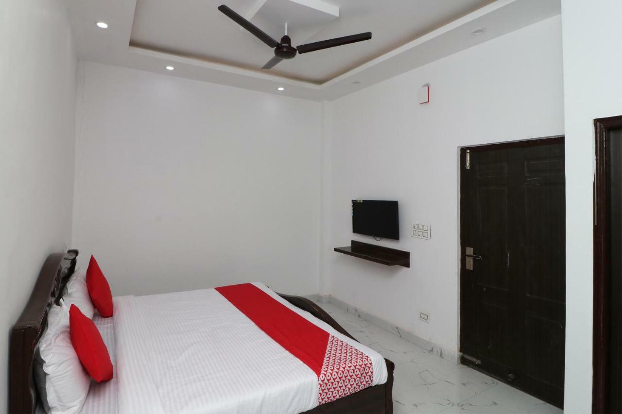 Oyo 29755 Hotel Jammu Airlines エクステリア 写真