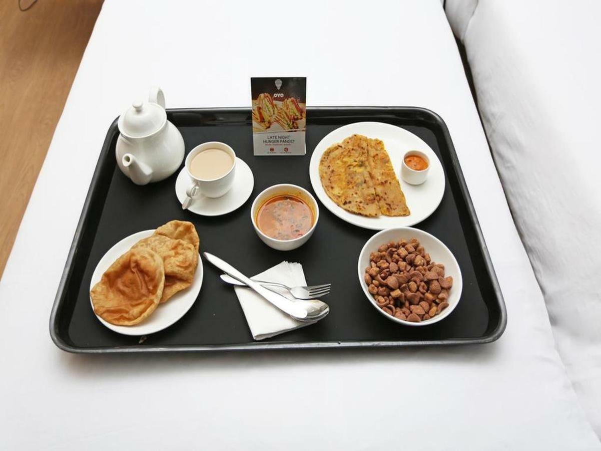 Oyo 29755 Hotel Jammu Airlines エクステリア 写真